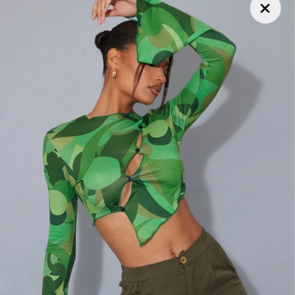 Pretty little thing asymmetric psychedelic flared sleeve top in green!